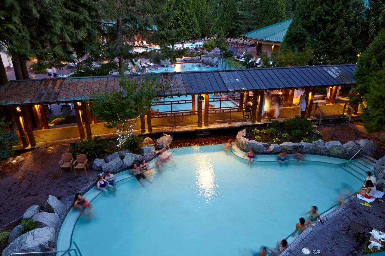 Hot springs pool at the Harrison Hot springs Resort